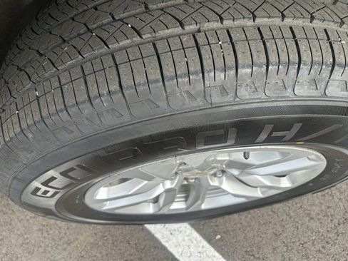 Used 2021 Chevrolet Tahoe LT image 5