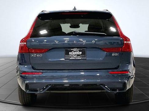 Certified 2025 Volvo XC60 B5 Plus image 5