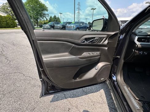 Used 2021 GMC Acadia SLT w/ Premium Package AWD/4WD image 23