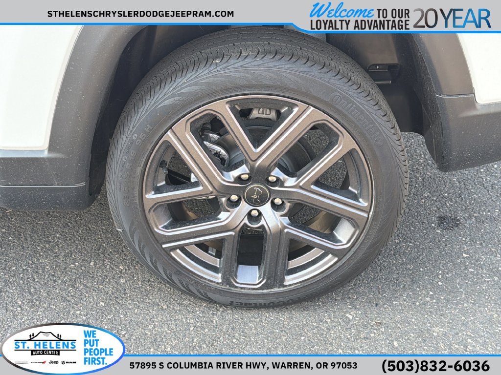 New 2025 Jeep Compass Limited w/ Sun & Sound Group AWD/4WD image 31
