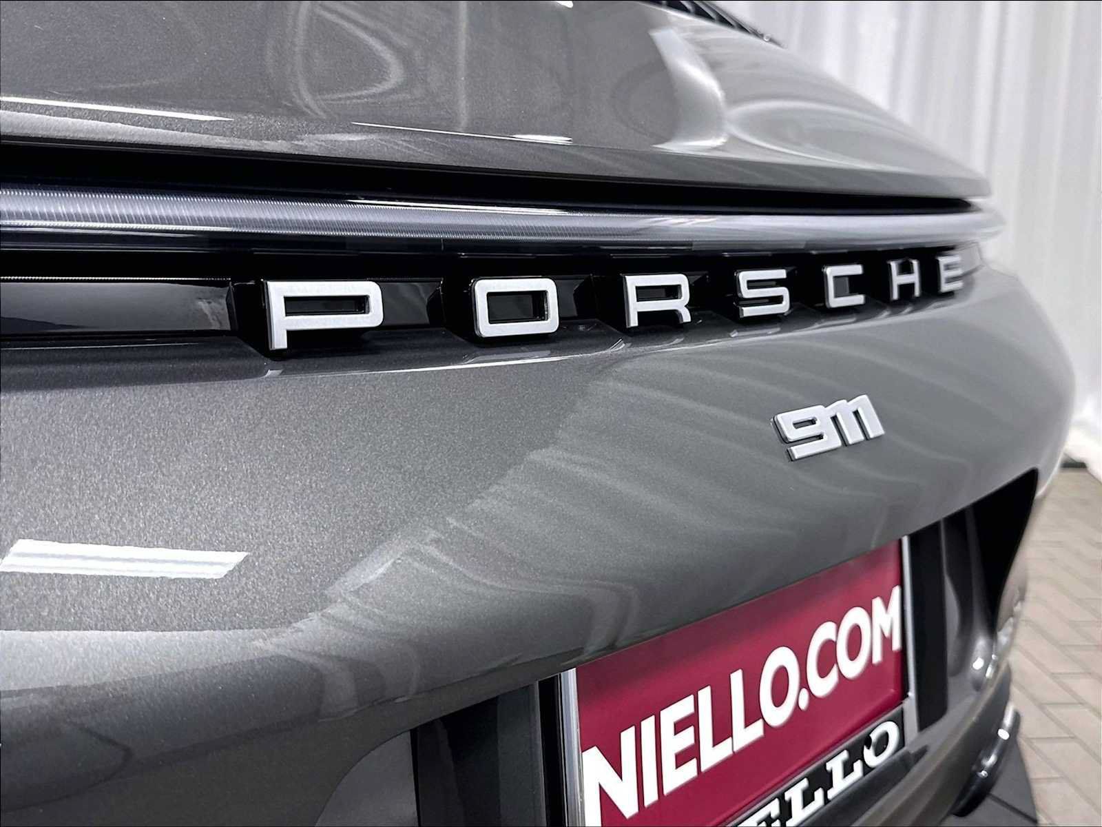 Used 2024 Porsche 911 Carrera 4 AWD/4WD image 32