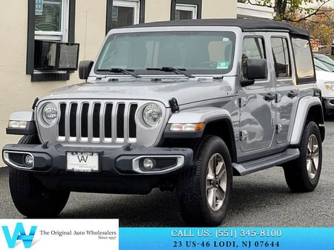 Used 2018 Jeep Wrangler Unlimited Sahara image 3