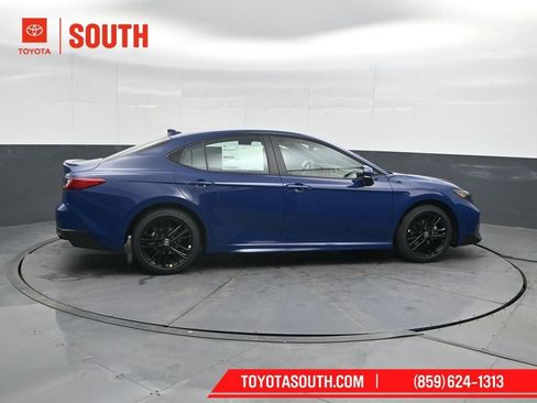 New 2026 Toyota Camry SE w/ Convenience Package image 3