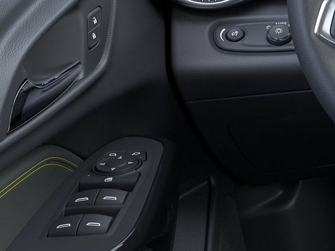 New 2026 Chevrolet Trax ACTIV w/ Sunroof Package FWD image 22