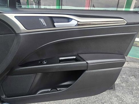 Used 2015 Ford Fusion SE w/ Equipment Group 202A FWD image 20