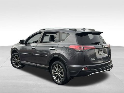 Used 2018 Toyota RAV4 Limited image 5