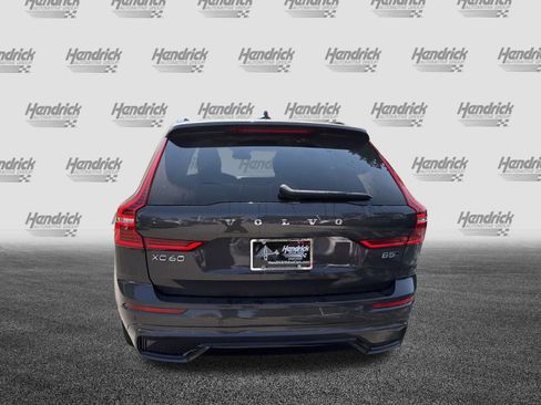 Certified 2025 Volvo XC60 B5 Plus AWD/4WD image 9