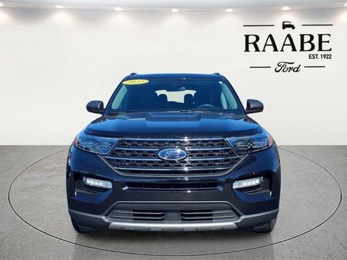 Used 2023 Ford Explorer XLT w/ Equipment Group 202A AWD/4WD image 2