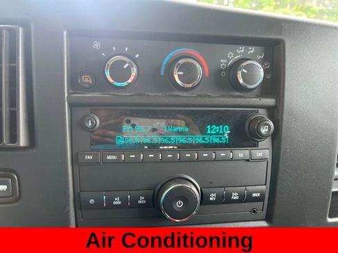 Used 2023 GMC Savana 2500 w/ Driver Convenience Package image 18