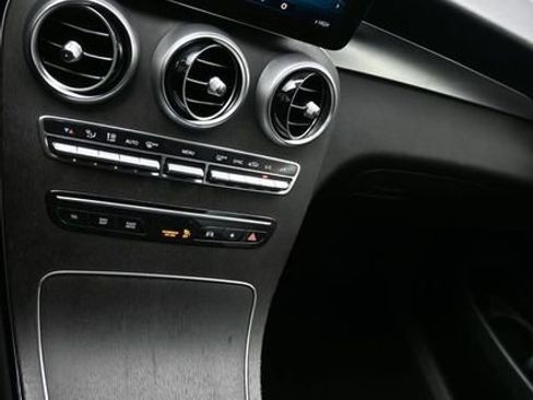 Used 2022 Mercedes-Benz GLC 300 GLC 300 image 22