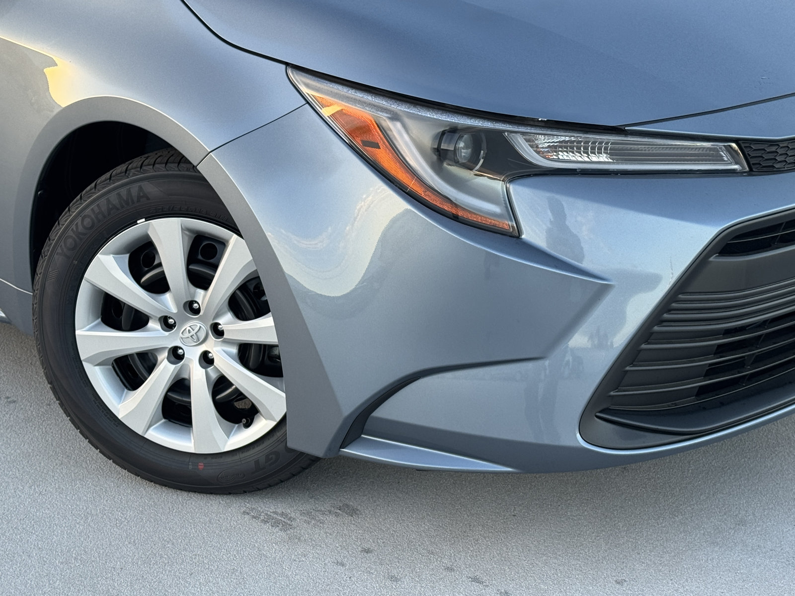 New 2027 Toyota Corolla LE FWD image 10