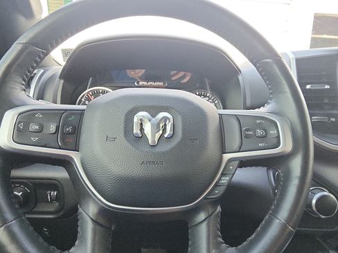 Used 2022 RAM 1500 Big Horn AWD/4WD image 12
