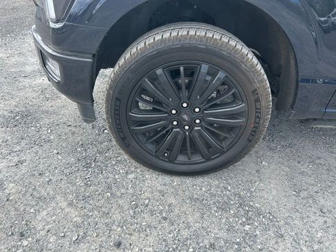 Used 2025 Ford F150 Platinum image 3