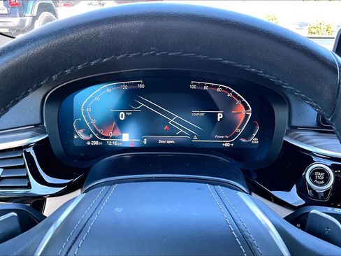 Certified 2023 BMW 540i w/ Premium Package image 25