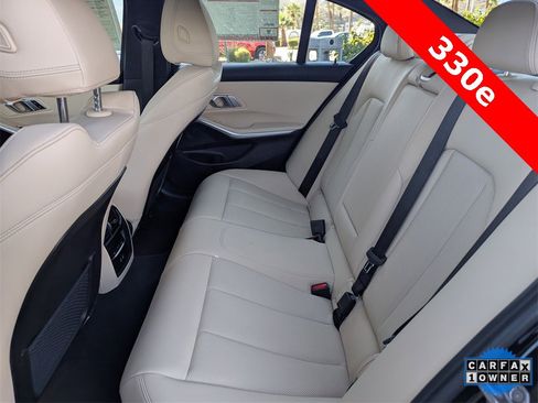 Used 2023 BMW 330e w/ Premium Package image 17
