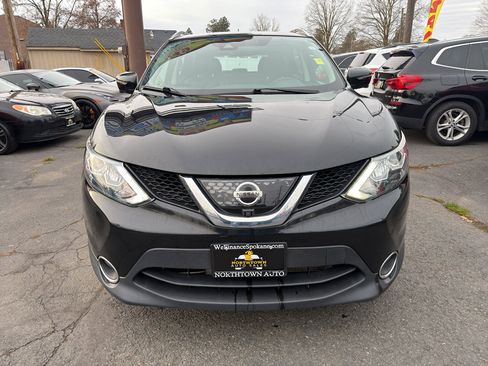 Used 2018 Nissan Rogue Sport SL w/ SL Premium Package image 8