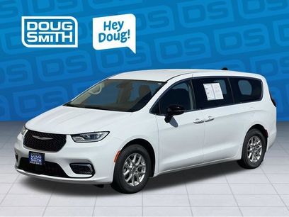Used 2024 Chrysler Pacifica Touring-L