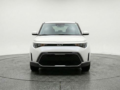 Used 2025 Kia Soul LX w/ LX Technology Package image 2