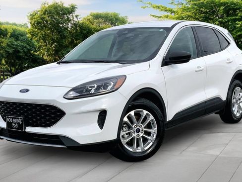 Used 2022 Ford Escape SE FWD image 1
