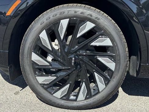 New 2026 Lincoln Nautilus Reserve w/ Jet Appearance Package image 7