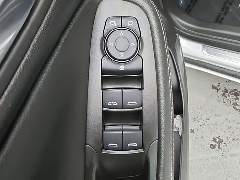 Used 2025 Buick Encore GX Avenir w/ Avenir Technology Package image 15