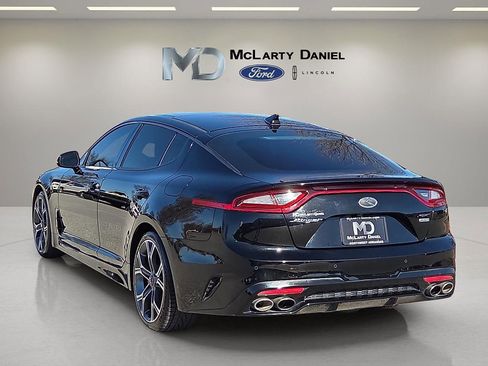 Used 2018 Kia Stinger GT2 image 4