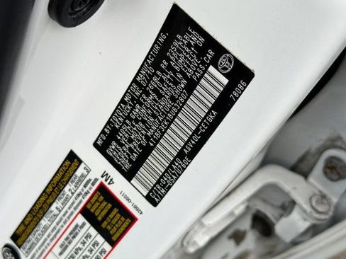 Used 2011 Toyota Camry XLE w/ SE/XLE Extra-Value Pkg FWD image 35