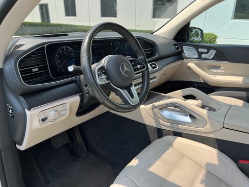 Used 2020 Mercedes-Benz GLS 450 4MATIC image 17