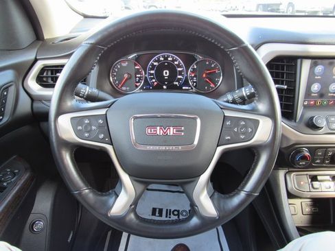 Used 2021 GMC Acadia Denali w/ Denali Technology Package image 15