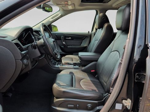 Used 2017 Chevrolet Traverse Premier AWD/4WD image 16