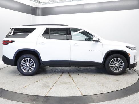 Used 2022 Chevrolet Traverse LT AWD/4WD image 8