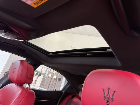 Used 2022 Maserati Ghibli Modena RWD image 27