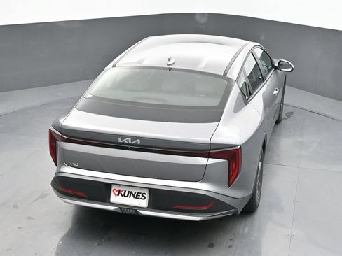 Used 2025 Kia K4 FWD image 24