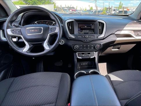 Used 2024 GMC Terrain SLE FWD image 15