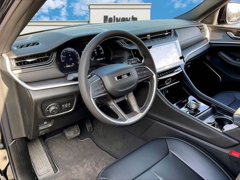 New 2026 Jeep Grand Cherokee Limited w/ Limited Altitude Package image 6