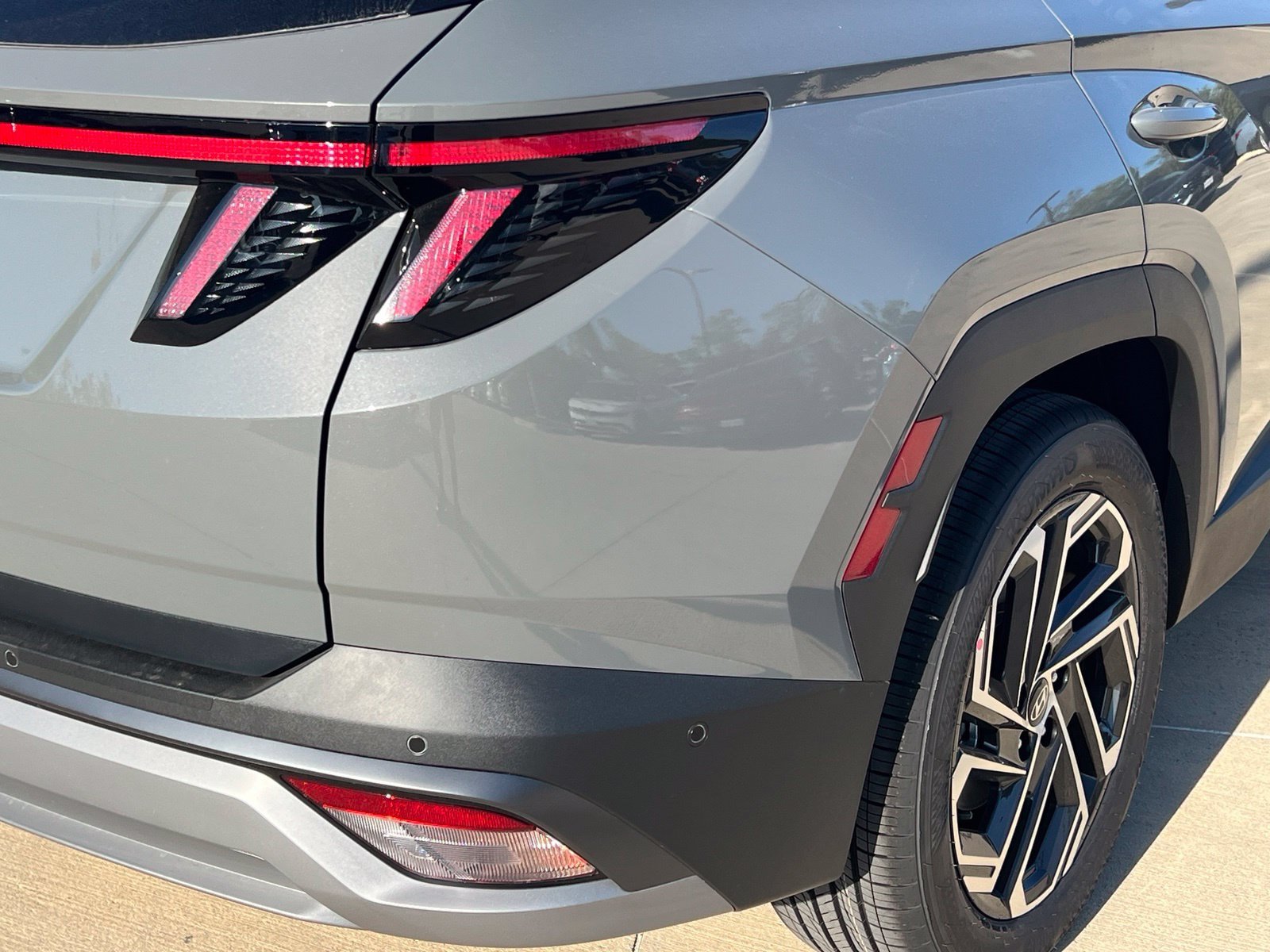 New 2026 Hyundai Tucson Limited FWD image 13