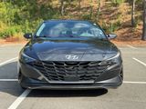 Used 2022 Hyundai Elantra SEL w/ Convenience Package image 2