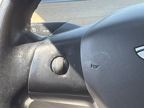 Used 2018 Tesla Model 3 Long Range image 23