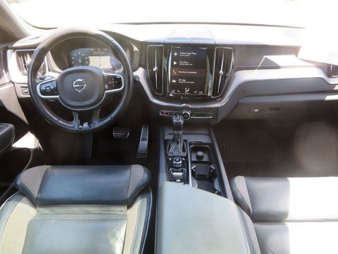 Used 2020 Volvo XC60 T6 R-Design image 13
