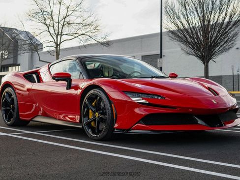 Used 2025 Ferrari SF90 Spider image 18