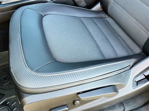 Used 2022 GMC Canyon AT4 w/ Trailering Package image 18