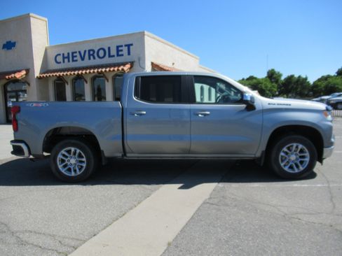 Used 2023 Chevrolet Silverado 1500 LT AWD/4WD image 5