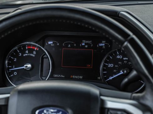 Used 2022 Ford F450 Lariat w/ Chrome Package image 17