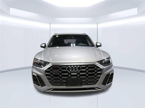 Certified 2023 Audi SQ5 Premium Plus w/ Premium Plus Package AWD/4WD image 10
