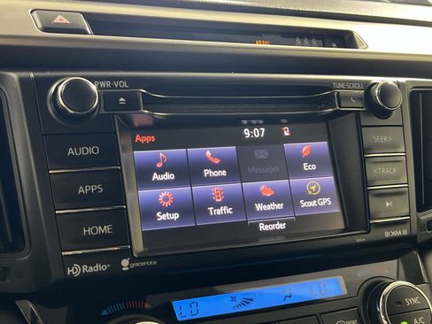 Used 2017 Toyota RAV4 XLE w/ Carpet Mat Package AWD/4WD image 20