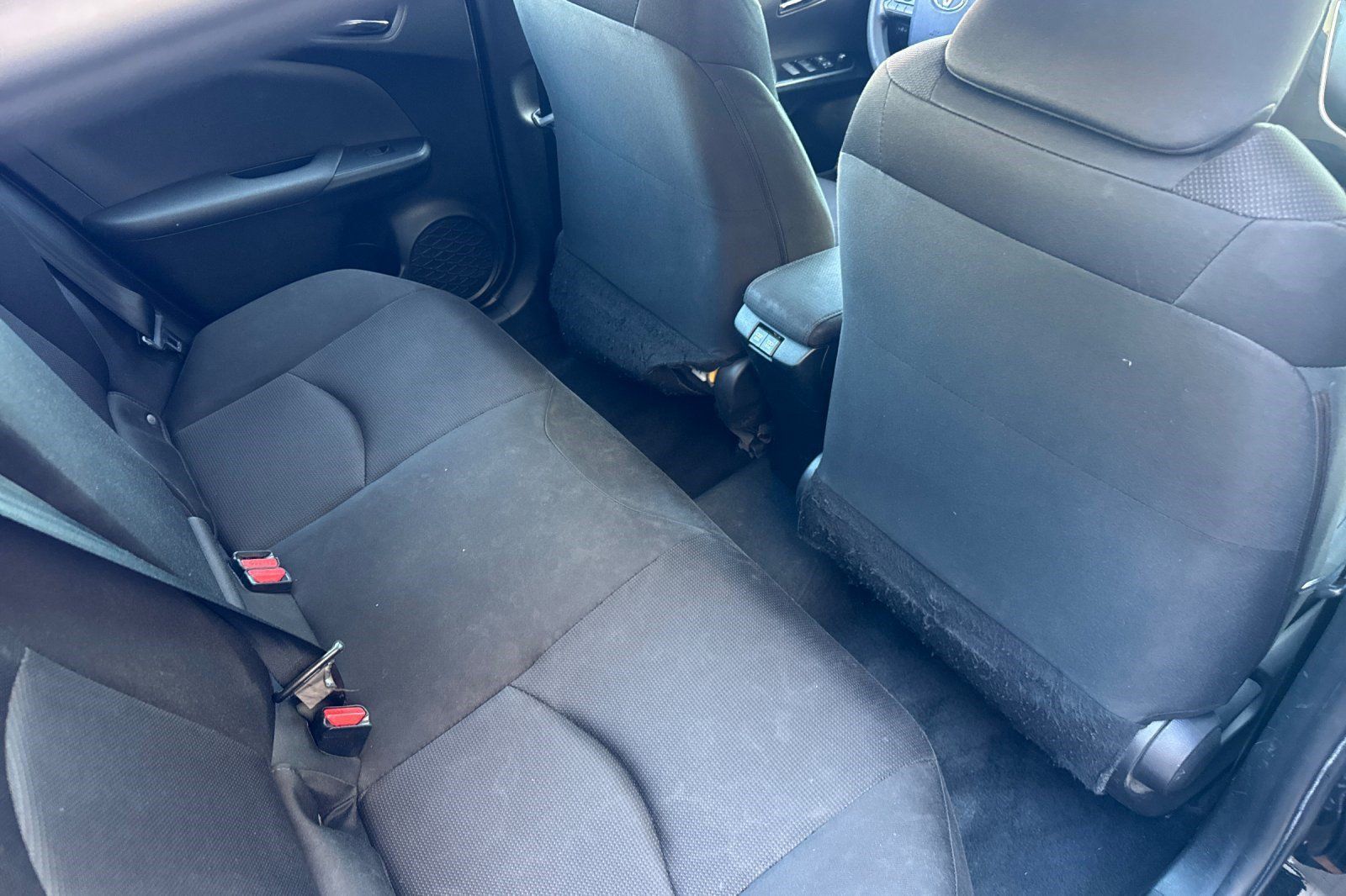 Used 2019 Toyota Prius L Eco FWD image 31