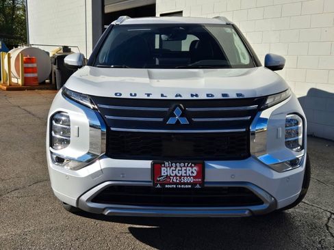 New 2025 Mitsubishi Outlander SEL image 2