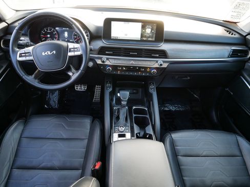 Certified 2022 Kia Telluride SX w/ SX Prestige Package image 10