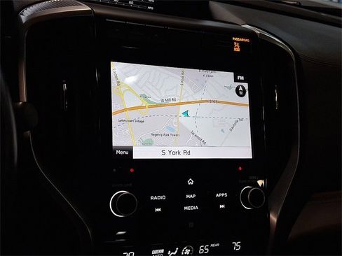 Used 2022 Subaru Ascent Touring image 18