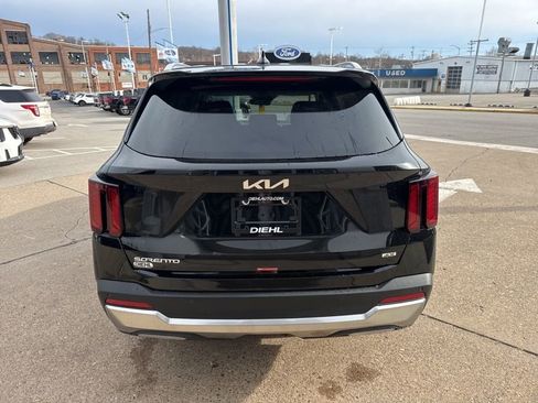 New 2026 Kia Sorento S AWD/4WD image 6